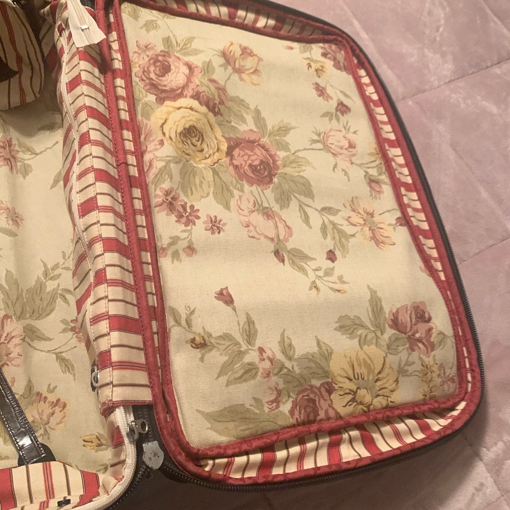 2pc Brighton Rolling 22” Luggage & Carry-on - Picture 5 of 8